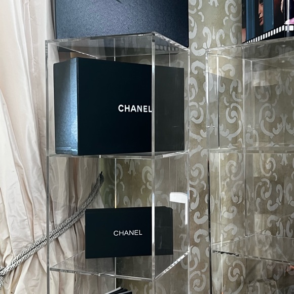 CHANEL BOXES, HERMES BOXES, dust bags, GARMET BAGS; all from various designers - Picture 5 of 11